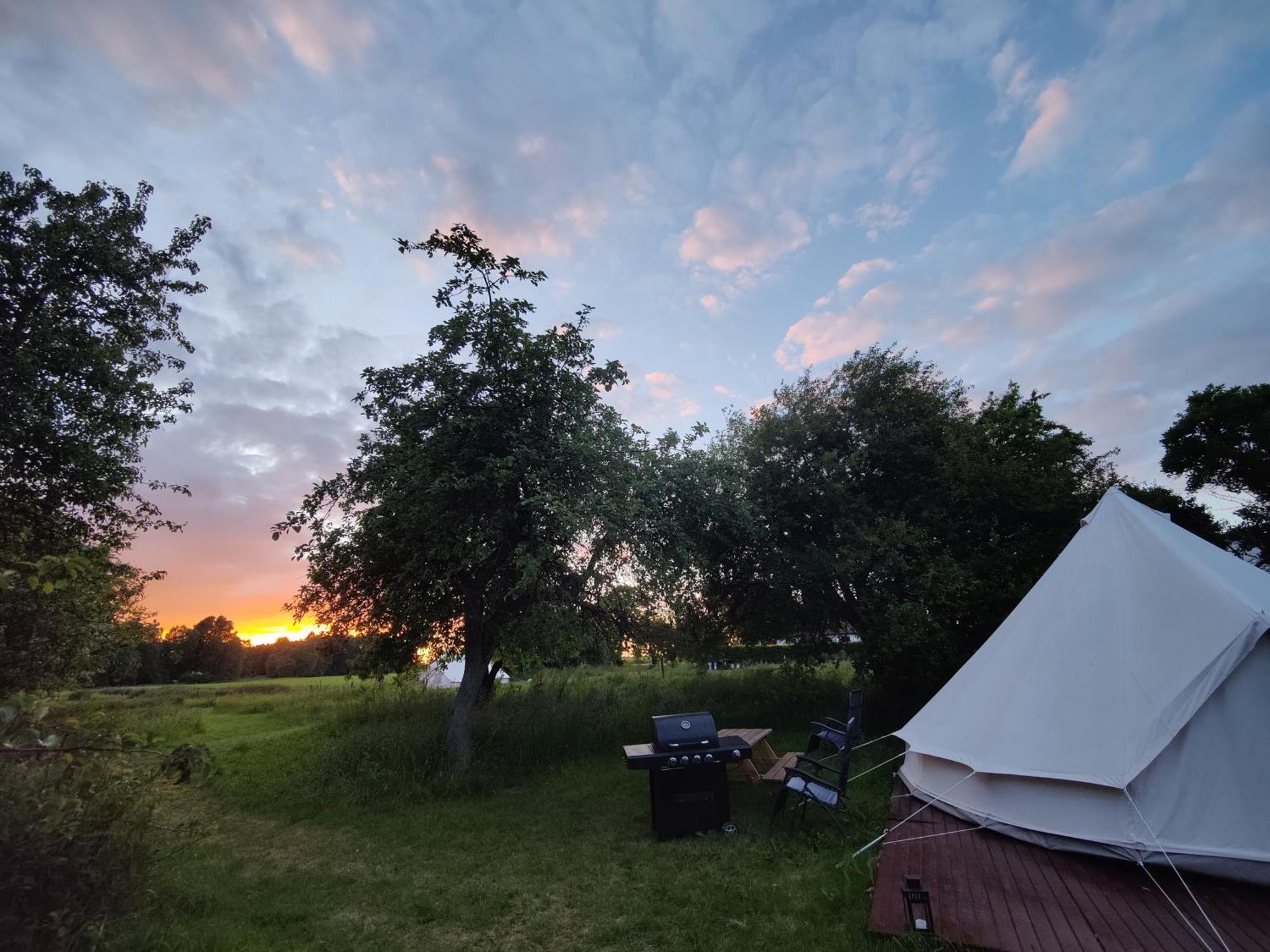 Ostermarie Under Canvas Bornholm מראה חיצוני תמונה